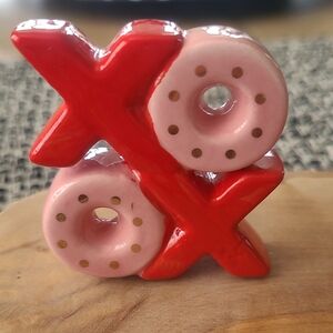 Retired Nora Fleming Red and Pink XOXO Valentine Mini Attachment